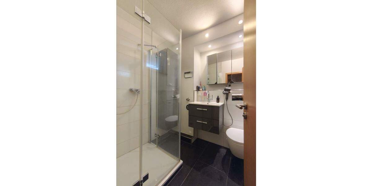 Reihenmittelhaus Düsseldorf Holthausen - 4 Zimmer, 96 m&sup2;, 400.000&euro; | Angebot:25862593