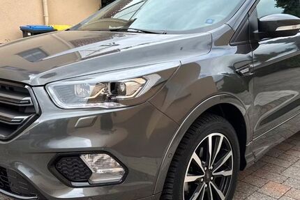 Ford Kuga 45.000 km 11.500 &euro; Oberhausen 46117
