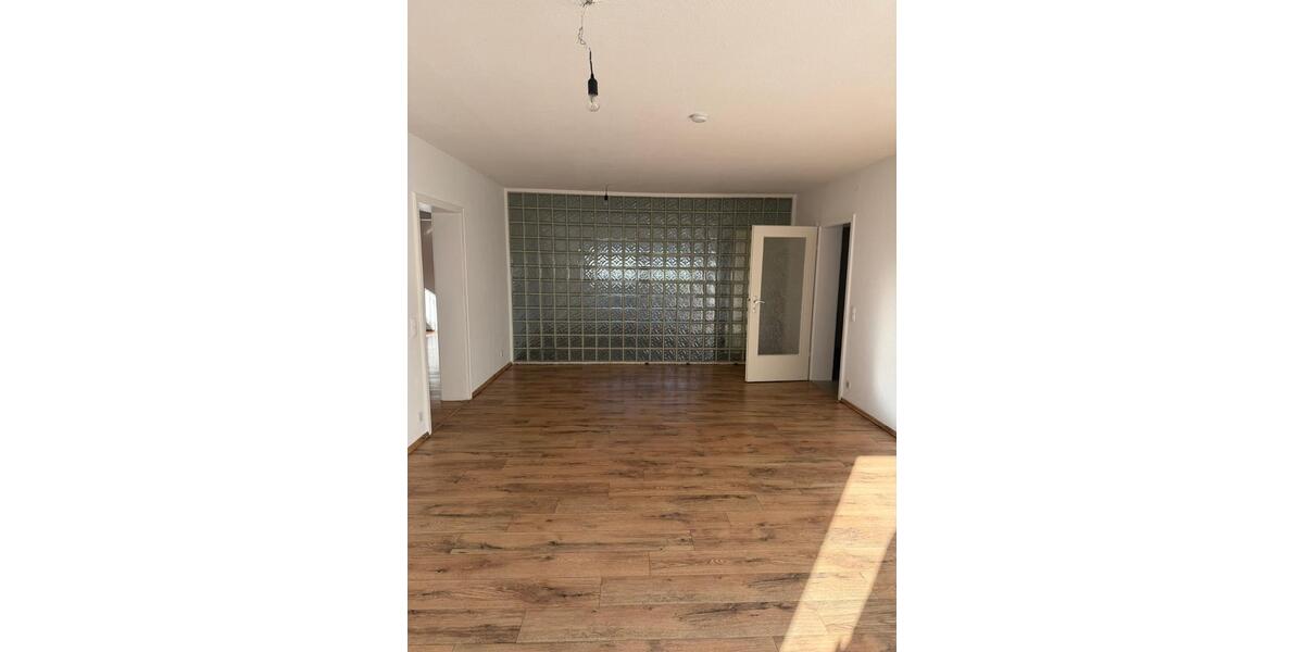 Erdgeschoßwohnung Duisburg Essenberg - 3 Zimmer, 88 m&sup2;, 540&euro; | Angebot:25646850