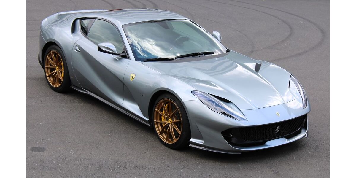 Ferrari 812 24.754 km 329.812 &euro; Düsseldorf 40233