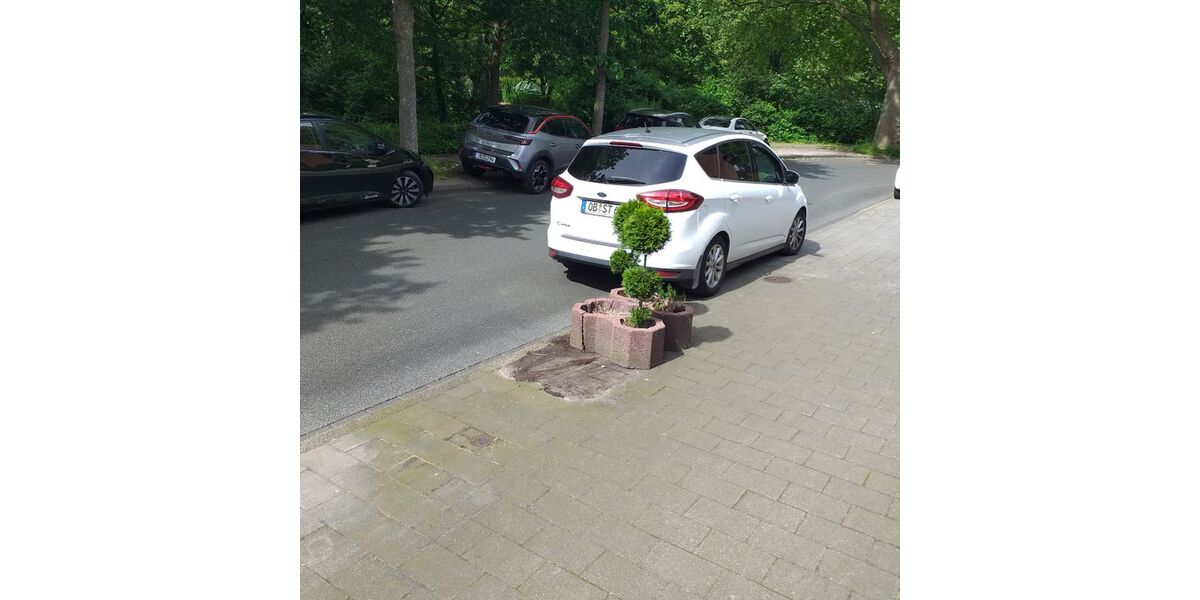 Ford C-Max 106.600 km 9.500 &euro; Oberhausen 46049