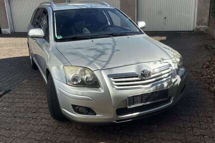 Toyota Avensis 180.000 km 5.190 &euro; Leverkusen 51373