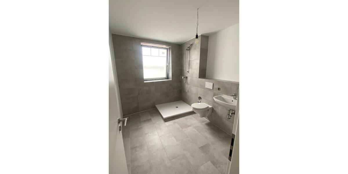 Etagenwohnung Neuss - 2 Zimmer, 68 m&sup2;, 750&euro; | Angebot:26429984