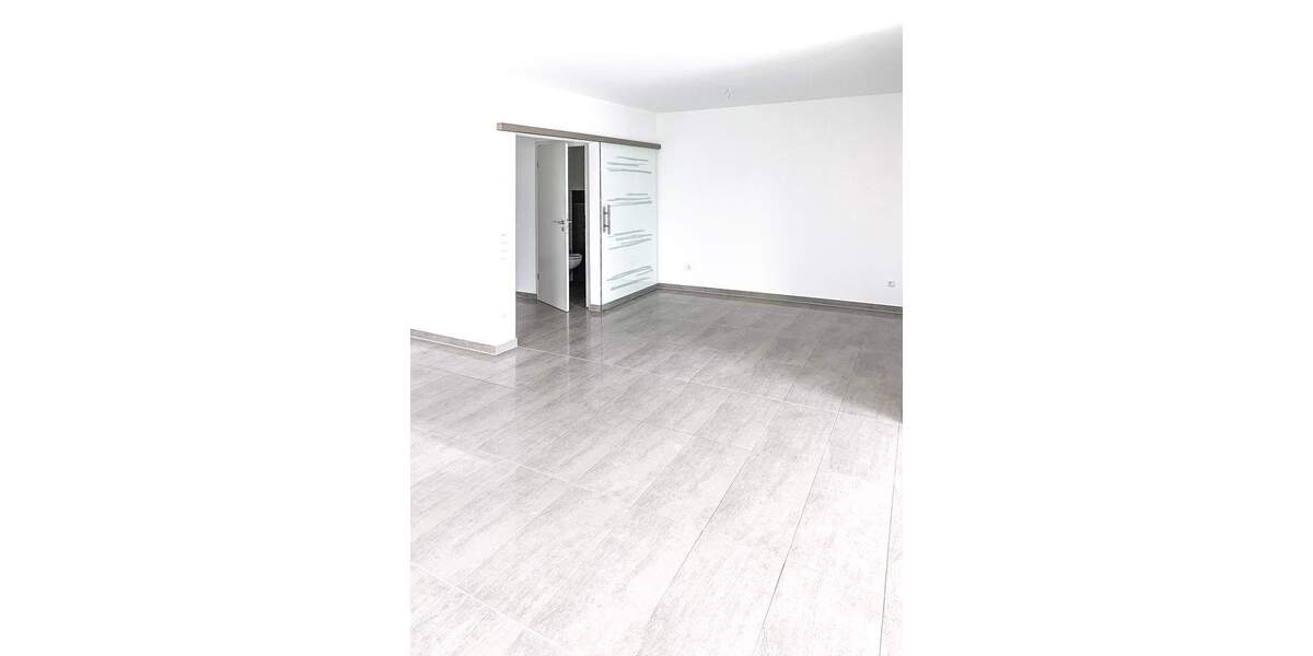 Hochwertige 4-Zimmer-Wohnung in zentraler, ruhiger Lage 4 zimmer