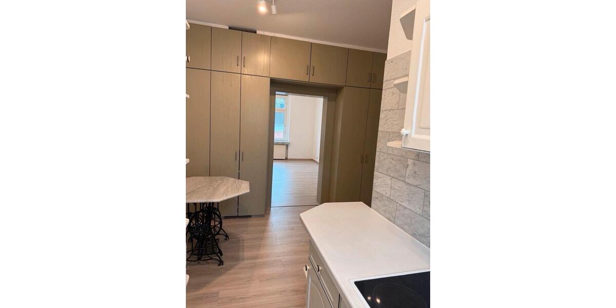 Renovierte 1,5-Zimmer-Wohnung teilmöbliert 1.5 zimmer