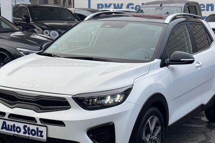 Kia Stonic 8.752 km 21.900 &euro; Oberhausen 46045