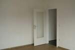 Ortsteil Broich Appartement im renovierten Zustand und Großräumig mit separater Küche