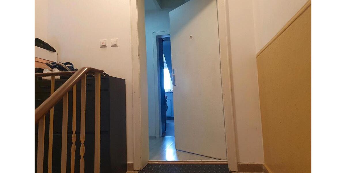 3 12 Zimmer Wohnung im DG in Mülheim Styrum 3.5 zimmer