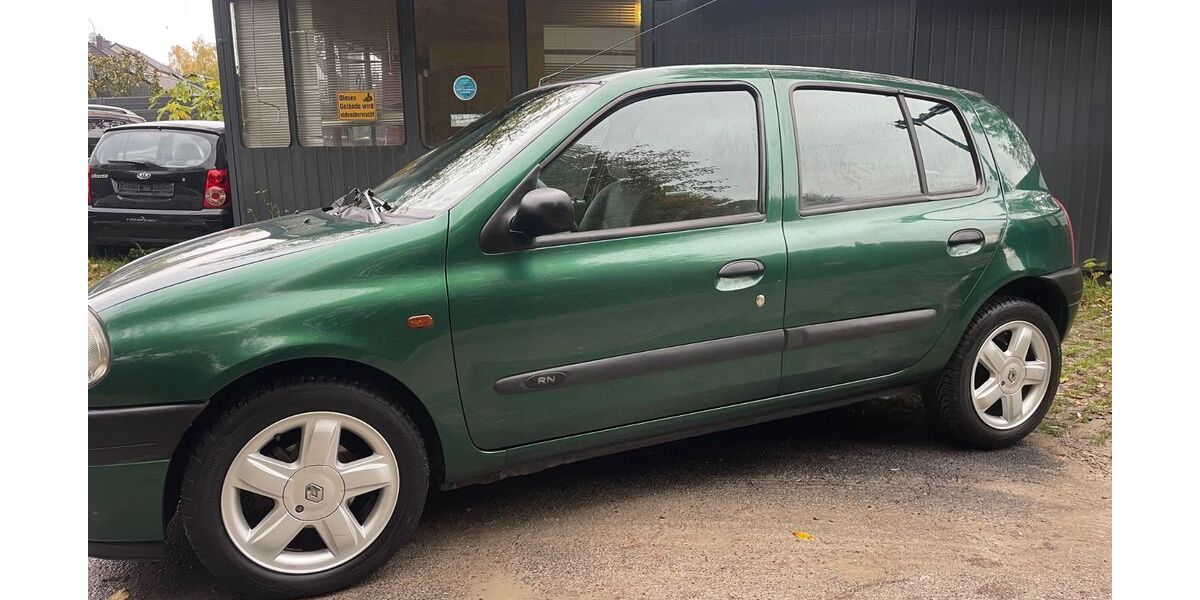 Renault Clio 210.000 km 890 &euro; Hilden 40724