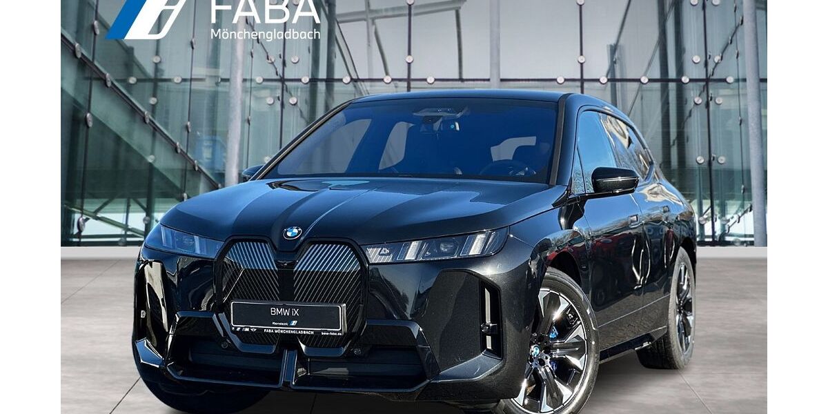 BMW iX 2.600 km 81.980 &euro; Mönchengladbach 41066