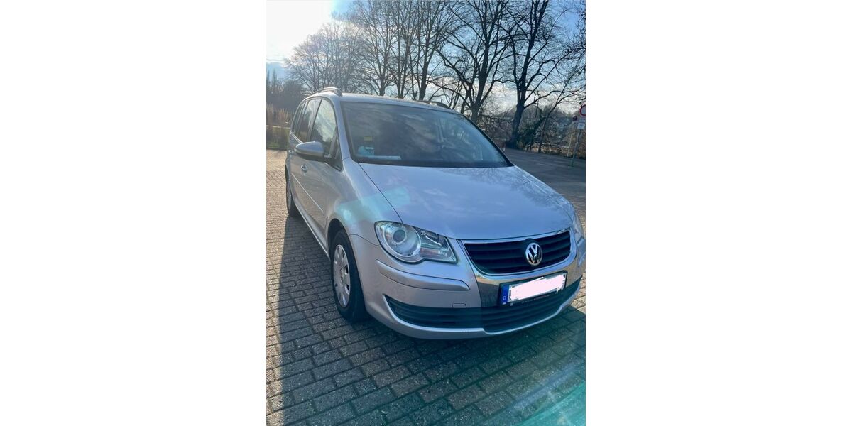 VW Touran 148.000 km 7.100 &euro; Oberhausen 46145