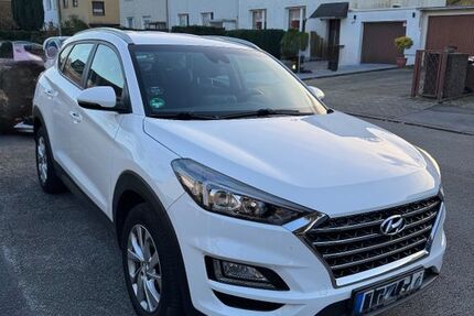 Hyundai TUCSON 48.300 km 19.890 € Essen 45141