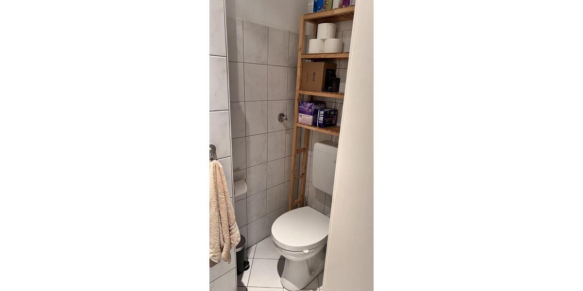 Etagenwohnung Düsseldorf Lörick - 3 Zimmer, 79 m&sup2;, 1.140&euro; | Angebot:26425504