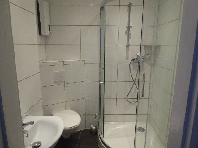 Gewerbeobjekt Düsseldorf Rath - 8 Zimmer, 156 m&sup2;, 350.000&euro; | Angebot:21329524