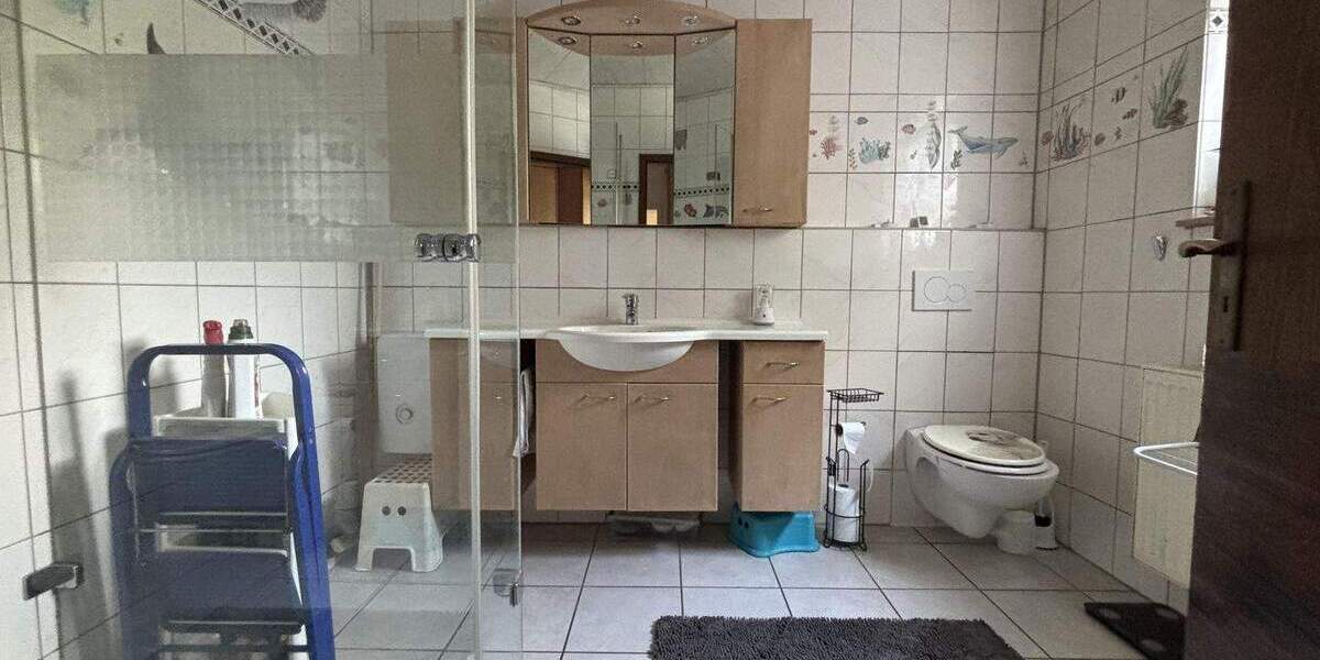 Einfamilienhaus Krefeld Fischeln - 9 Zimmer, 140 m&sup2;, 439.000&euro; | Angebot:25693360