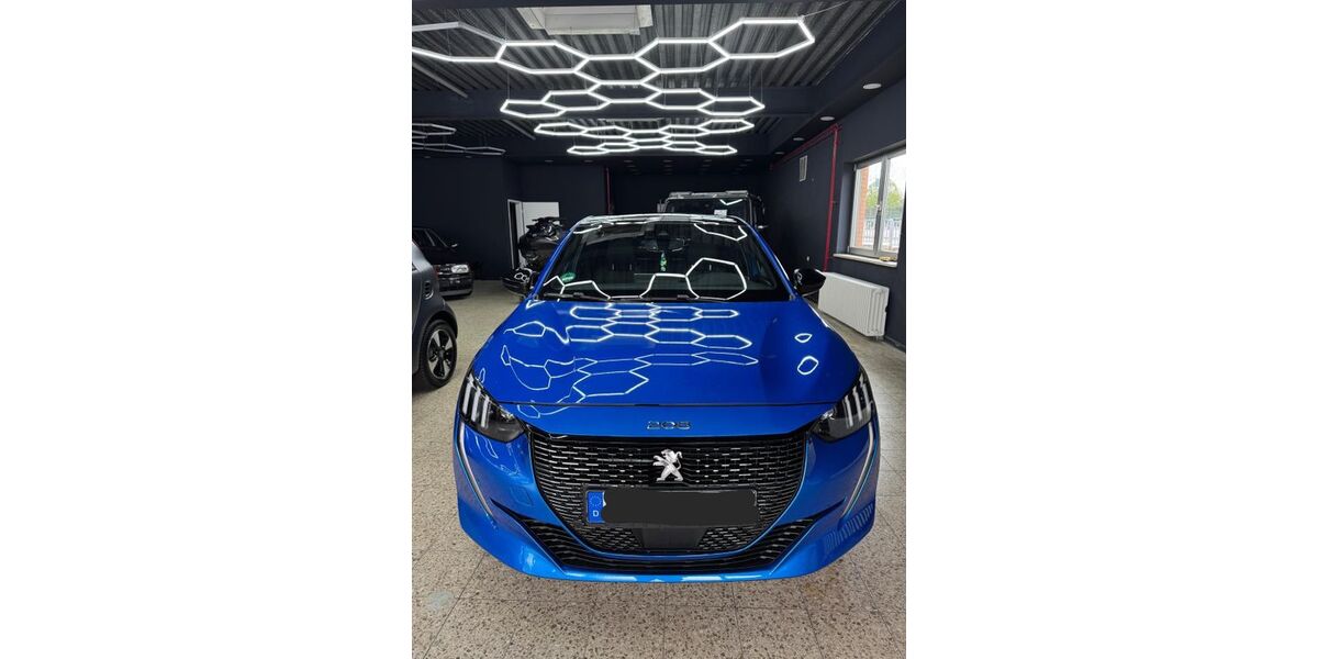 Peugeot 208 71.200 km 11.000 &euro; Mönchengladbach 41236