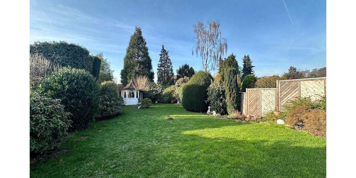 Gepflegte Doppelhaushälfte mit großem Grundstück 5 zimmer