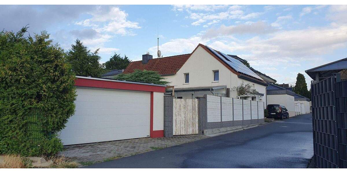 Modernisiertes 1 oder 2 Familienhaus in Langenfeld (Rheinland) 9 zimmer