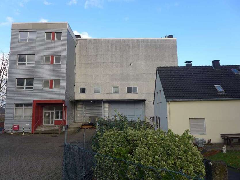 Halle in Wuppertal 1.495.000 € 3021 m²