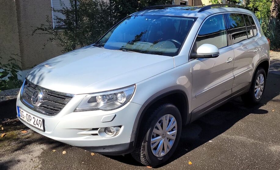 VW Tiguan 144.689 km 8.999 € Solingen 42655