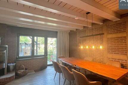 Haus zum Kaufen in Korschenbroich-Kleinenbroich 519.000 € 208 m²