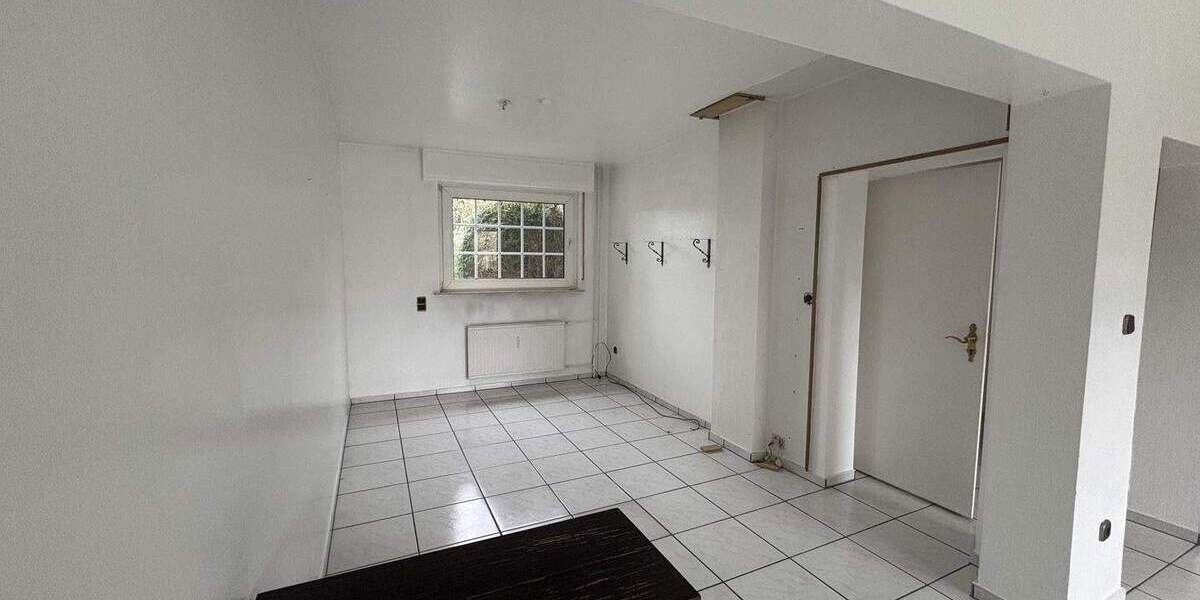 Mehrfamilienhaus, Wohnhaus Moers Hülsdonk - 6 Zimmer, 132 m&sup2;, 580.000&euro; | Angebot:25896452
