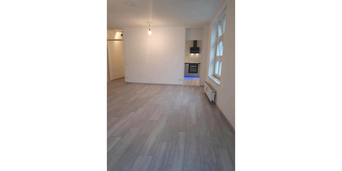 Etagenwohnung Solingen - 1 Zimmer, 49 m&sup2;, 645&euro; | Angebot:25640097