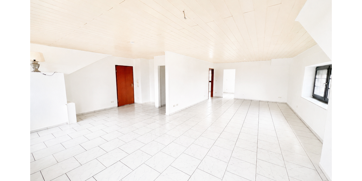 Etagenwohnung Moers Hochstraß - 2 Zimmer, 90 m&sup2;, 646&euro; | Angebot:27316588