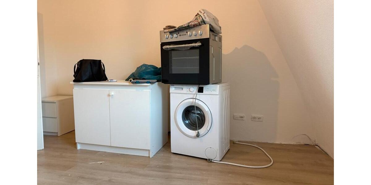 Duisburg Neudorf DG 3,5 Zimmer Terasse zu Vermieten 3 zimmer