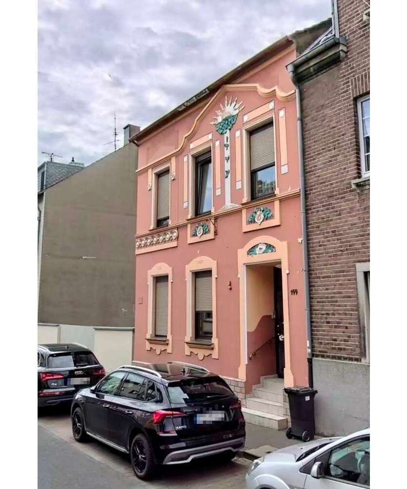 Haus zum Kaufen in Mönchengladbach 345.000 € 226 m²