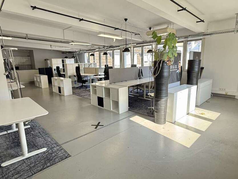 Büro in Düsseldorf 3.550 € 237 m²