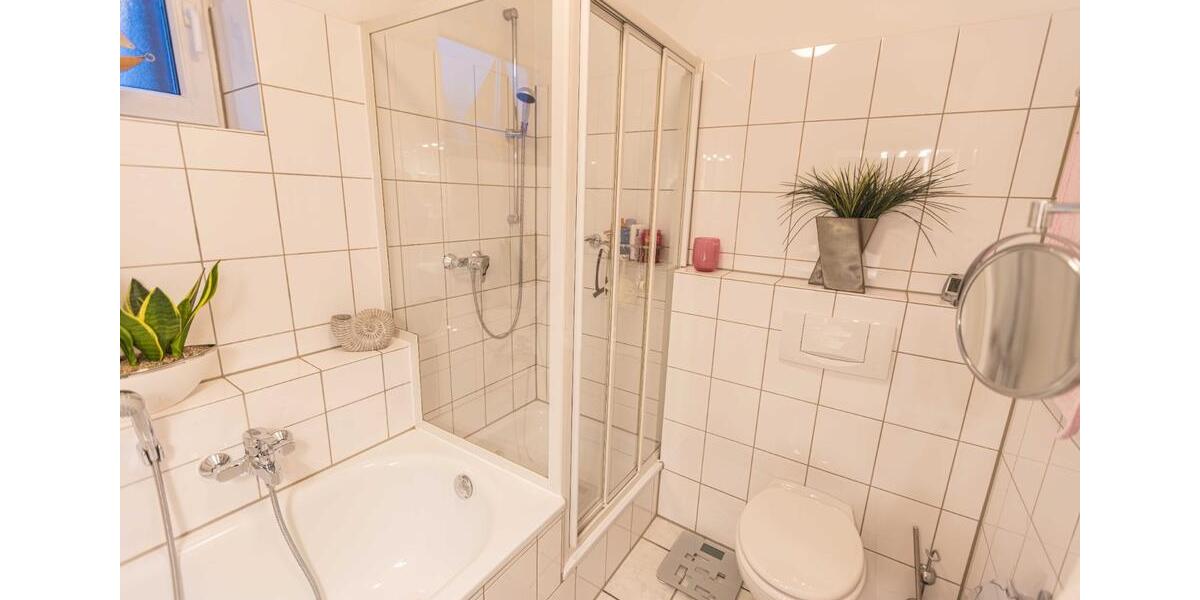 Wohnung in Ratingen-Lintorf: 70 m², 2 Zimmer, 2 Balkone – KücheM 2 zimmer