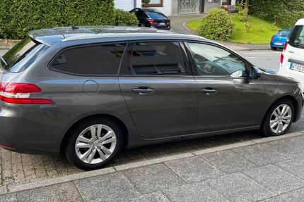 Peugeot 308 159.980 km 7.900 &euro; Wuppertal 42119