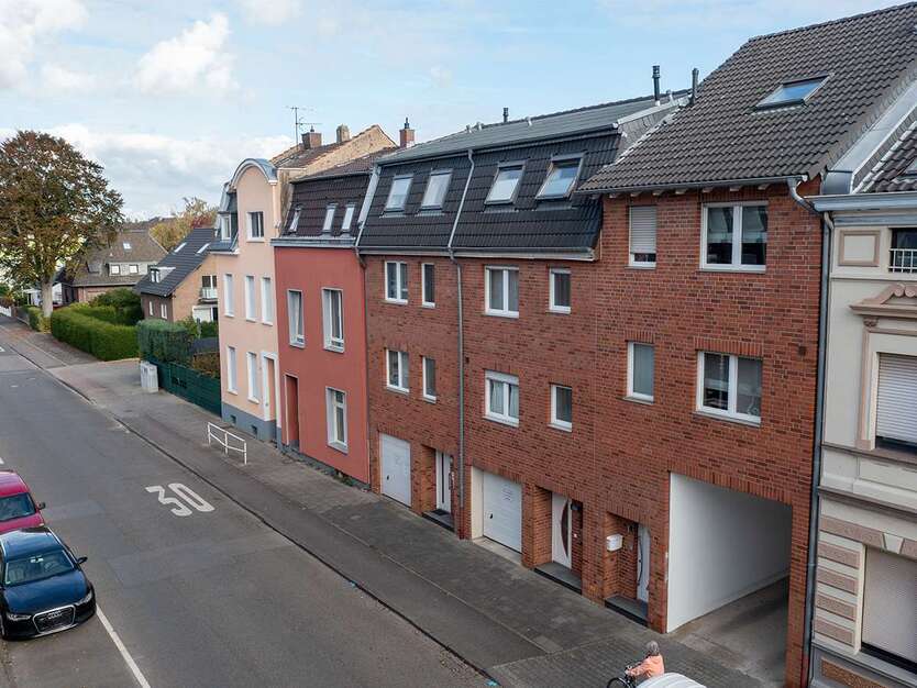 Haus zum Kaufen in Mönchengladbach 399.000 € 183 m² 6 zimmer