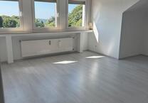 Solingen tolle DG WHG ca. 60 qm mit kleinem Balkon