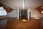 Repräsentatives Dachgeschossbüro mit hohem Luftraum, Empore und Aufzug! 5 zimmer