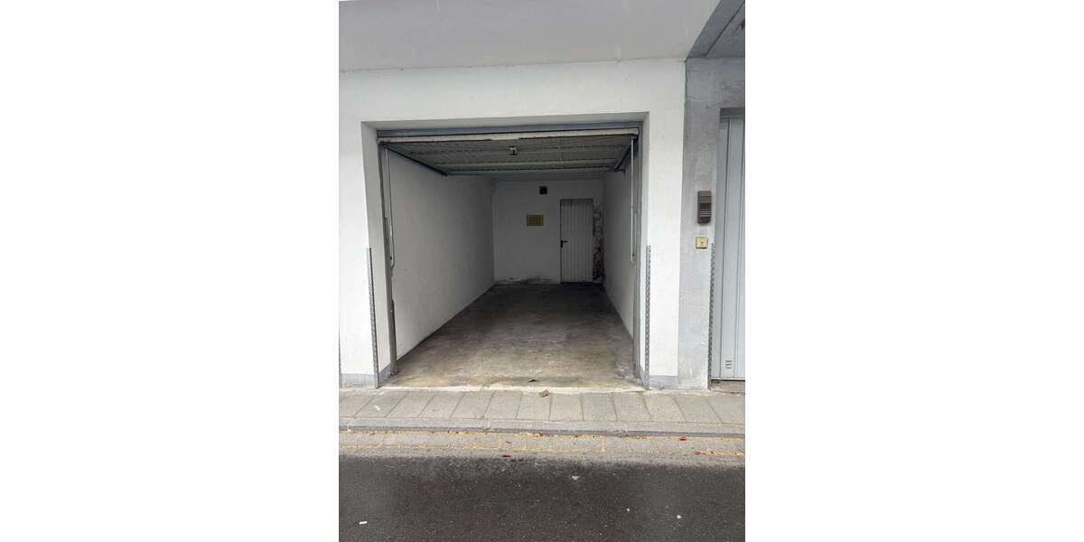 Garagen / Stellplätze Düsseldorf Pempelfort - 100&euro; | Angebot:26162760