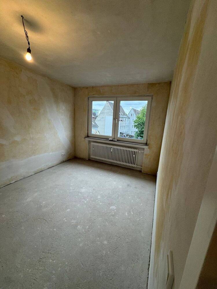 Sehr schöne sanierte 2 Zimmer Wohnung in Oberhausen zu vermieten