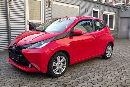 Toyota Aygo (X) 108.000 km 6.290 &euro; DÜSSELDORF 40227