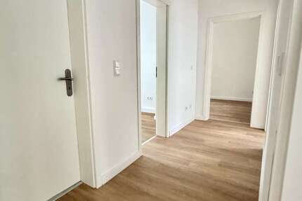 Wohnung zum Mieten in Wuppertal 809 € 67 m² 3 zimmer