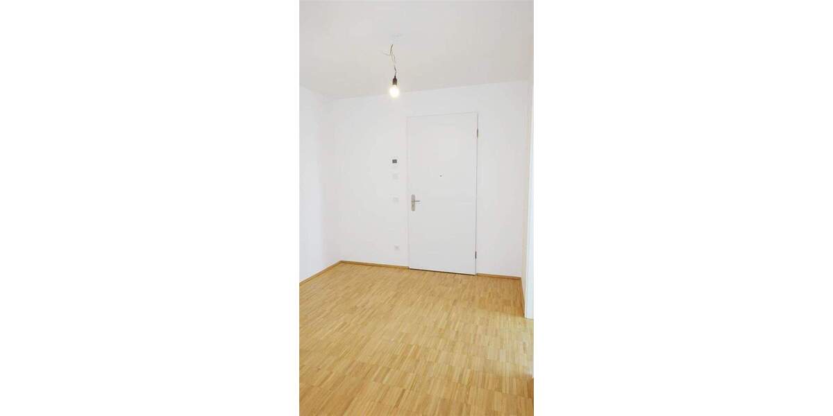 Attraktive 4 Zi. Neubauwohnung mit EBK und Fußbodenheizung plus Sonnenterrasse. 4 zimmer