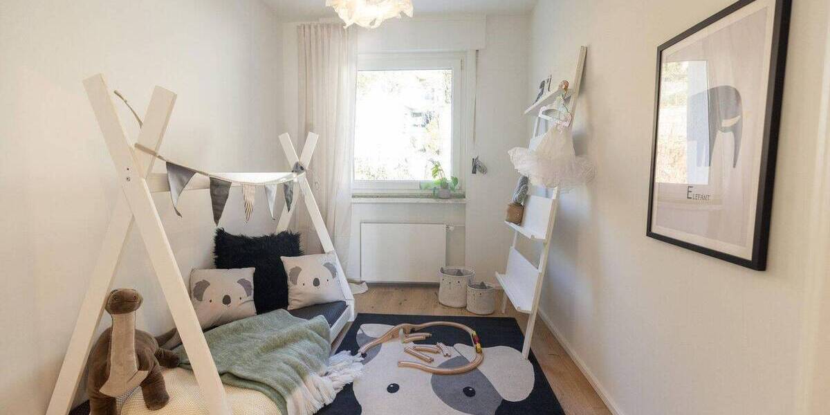 Etagenwohnung Düsseldorf Unterbach - 3 Zimmer, 91 m&sup2;, 1.495&euro; | Angebot:26470985