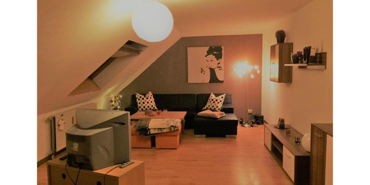 Dachgeschoßwohnung Duisburg Mittelmeiderich - 2 Zimmer, 50 m&sup2;, 450&euro; | Angebot:25408517