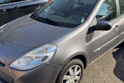 Renault Clio 97.000 km 5.499 &euro; Neuss 41462