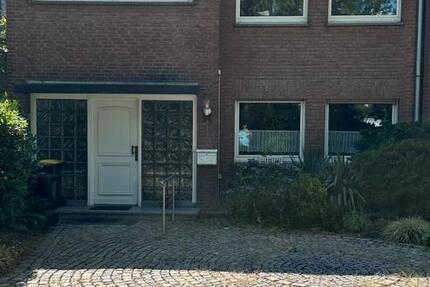 Haus Meerbusch Kierst - 5.5 Zimmer, 135 m&sup2;, 1.700&euro; | Angebot:26475248