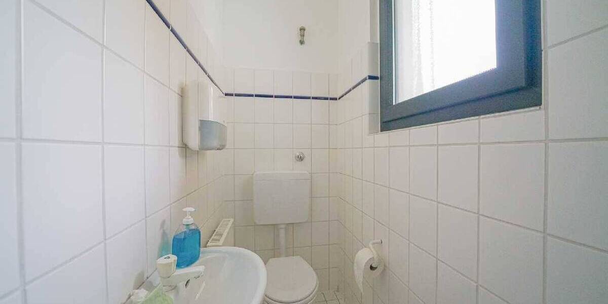 Gewerbeobjekt Ratingen Breitscheid - 4 Zimmer, 92 m&sup2;, 800&euro; | Angebot:26554745