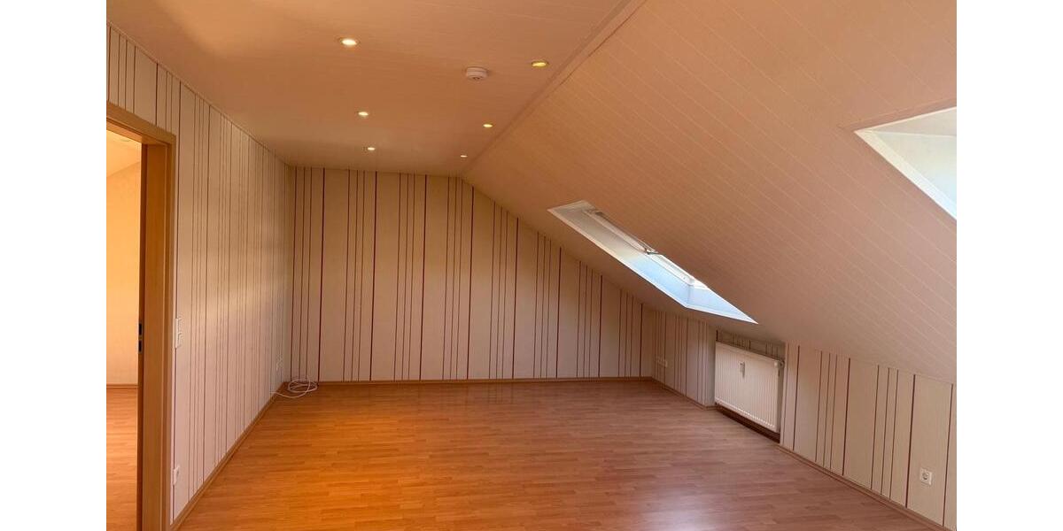 Dachgeschoßwohnung Düsseldorf Stadtbezirk 9 - 2 Zimmer, 52 m&sup2;, 650&euro; | Angebot:26285612