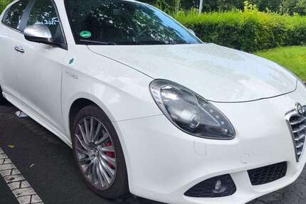 Alfa Romeo Giulietta 107.000 km 8.999 &euro; Düsseldorf, Stadt 40233