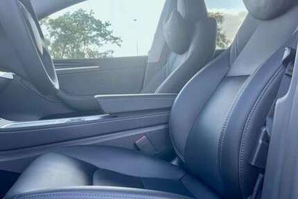 Tesla Model Y 69.500 km 32.500 € Düsseldorf 40211