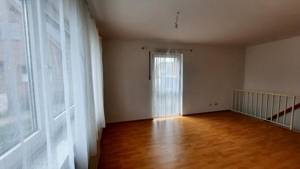 Maisonettenwohnung Korschenbroich - 2 Zimmer, 50 m&sup2;, 350&euro; | Angebot:26414721